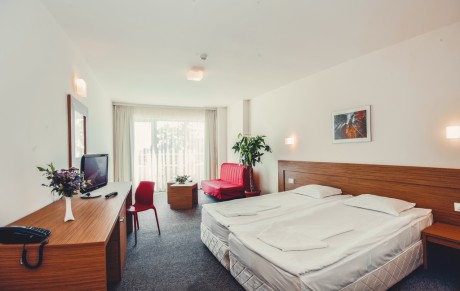 f_zeravi room