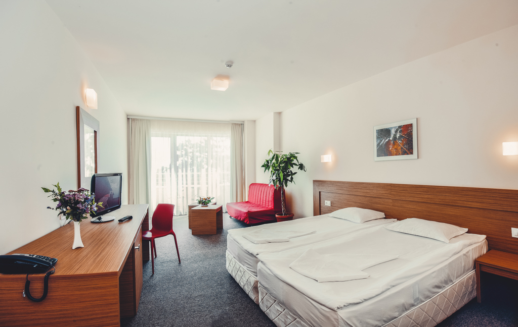 f_zeravi room